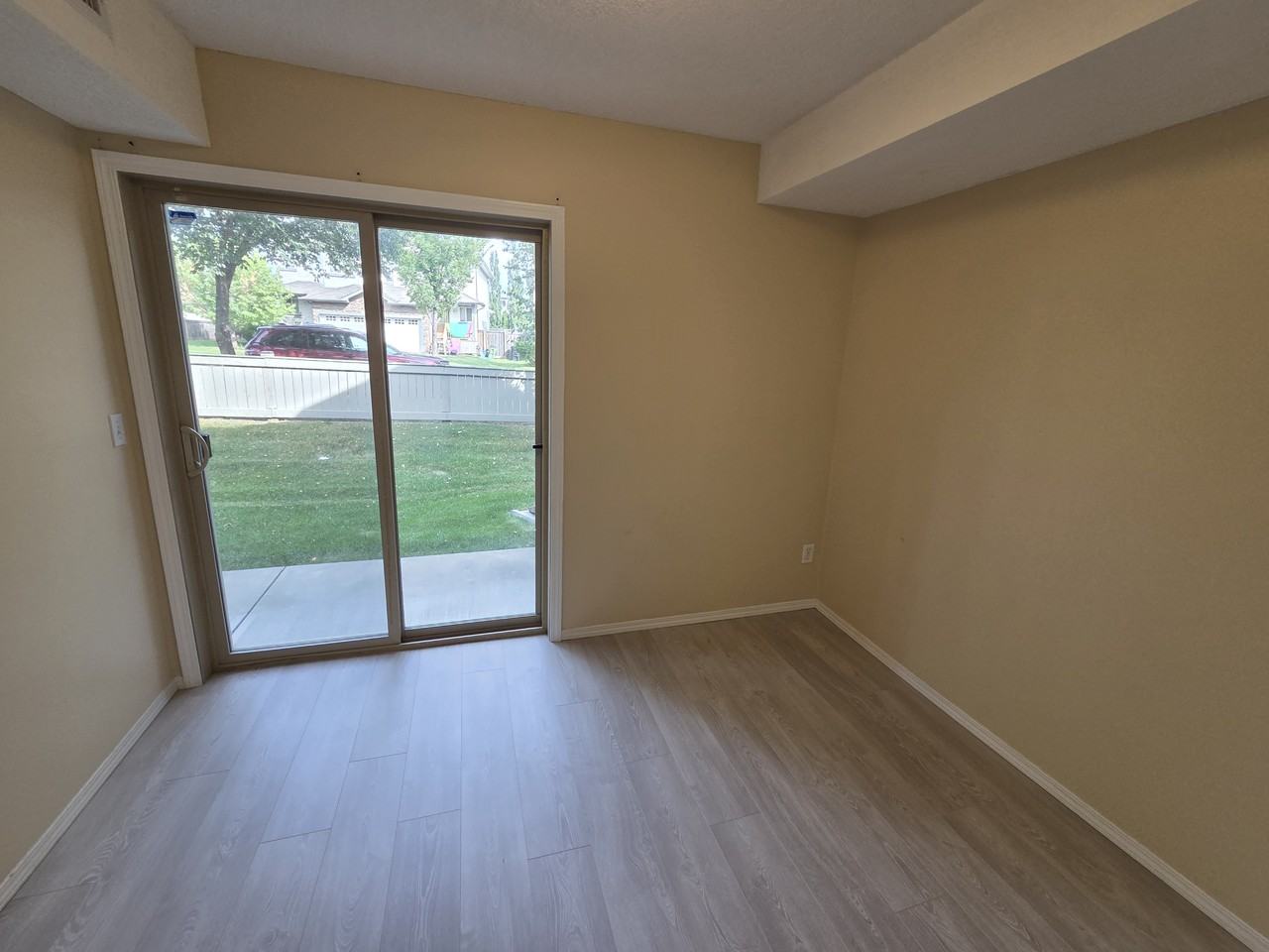 604 62 St Sw - Photo 7 of 12