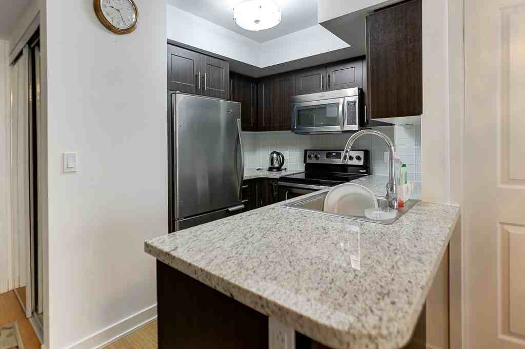 185 Bonis Ave - Photo 4 of 12
