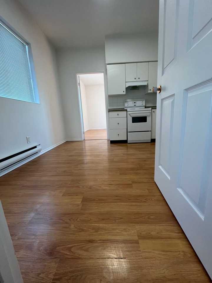 3290 Main St - Photo 6 of 9