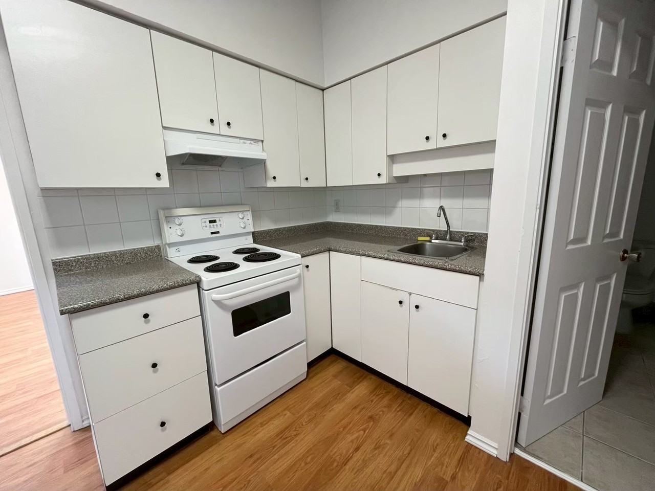 3290 Main St - Photo 7 of 9