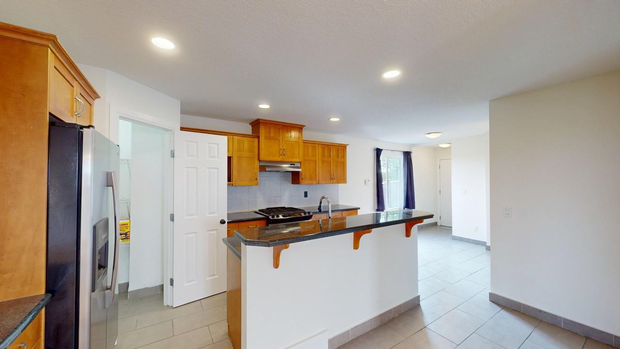 1331 8 Ave Ne - Photo 2 of 26