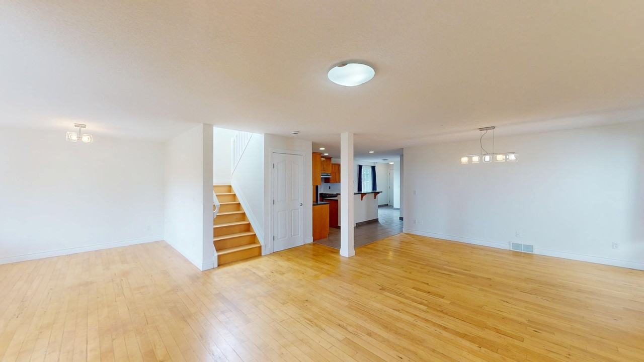 1331 8 Ave Ne - Photo 3 of 26