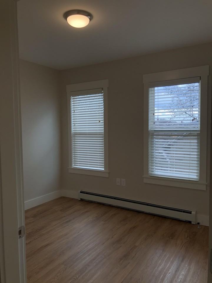 36 Shamrock Street - 3146 Main Street, #3 - Photo 7 of 16
