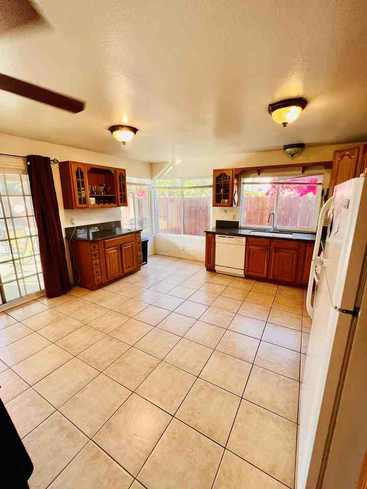 1464 Larwood Rd #1464 - Photo 7 of 25