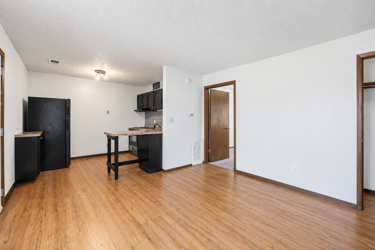 Kent Circle - Photo 6 of 22