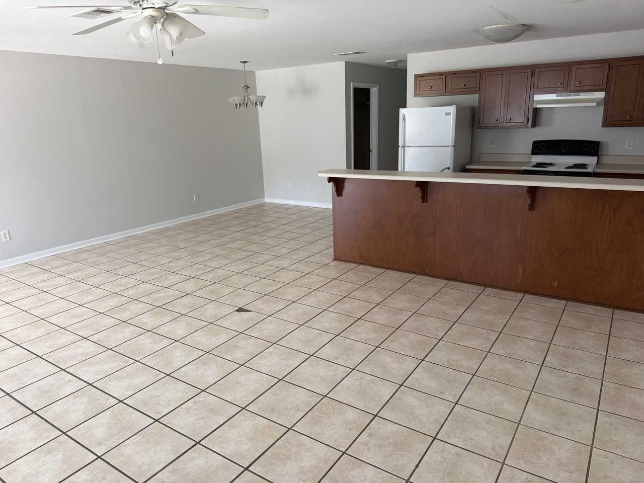 800 Cardinal Grove Ct #1 - Photo 2 of 7