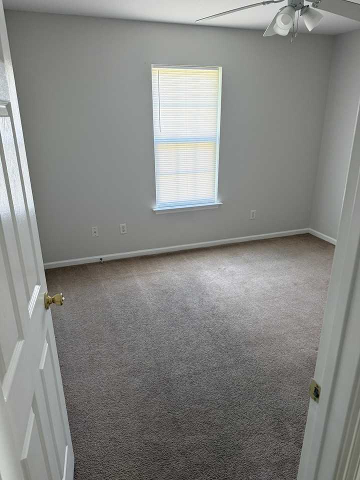 800 Cardinal Grove Ct #1 - Photo 5 of 7