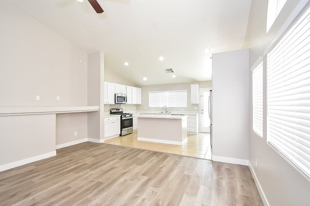 7873 Lovely Pine Pl - Photo 3 of 16