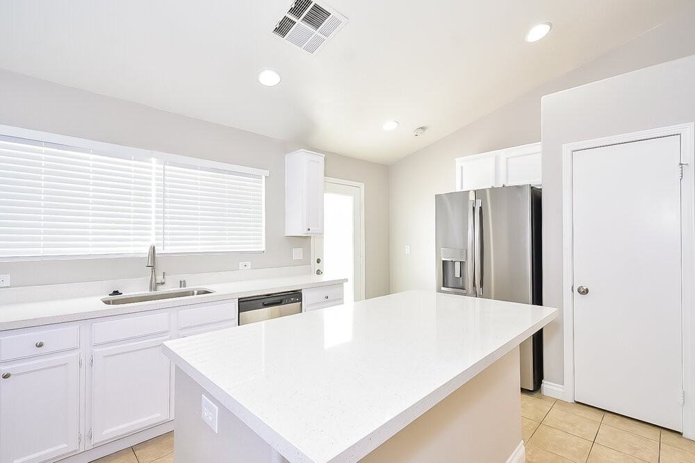 7873 Lovely Pine Pl - Photo 7 of 16