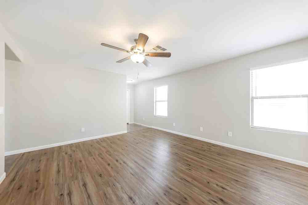 16910 W Marconi Ave - Photo 6 of 16
