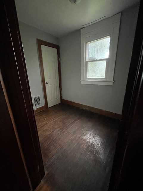 258 1st St #UP - Photo 4 of 14