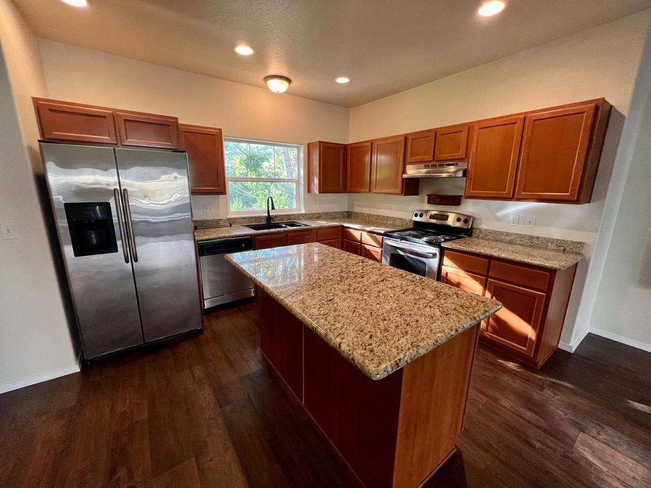 411 Berrydale Ave #6 - Photo 5 of 30