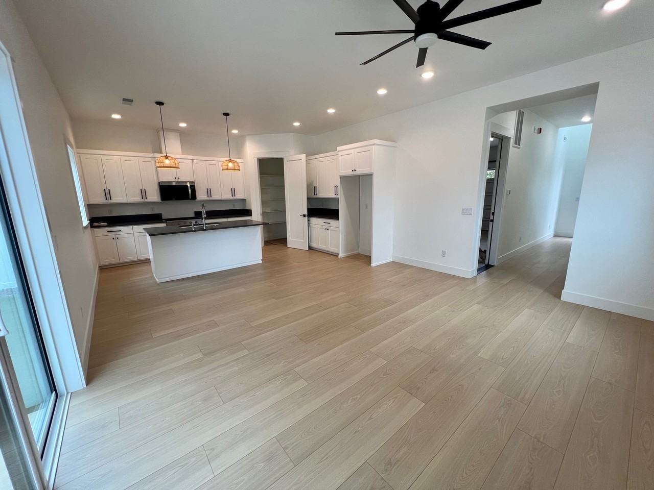 206 Bogey Ln #1 - Photo 3 of 30
