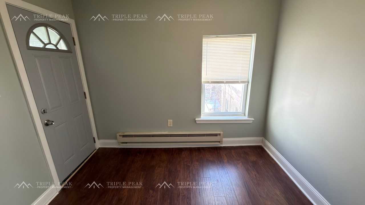 49 N Farson St #3 - Photo 2 of 10