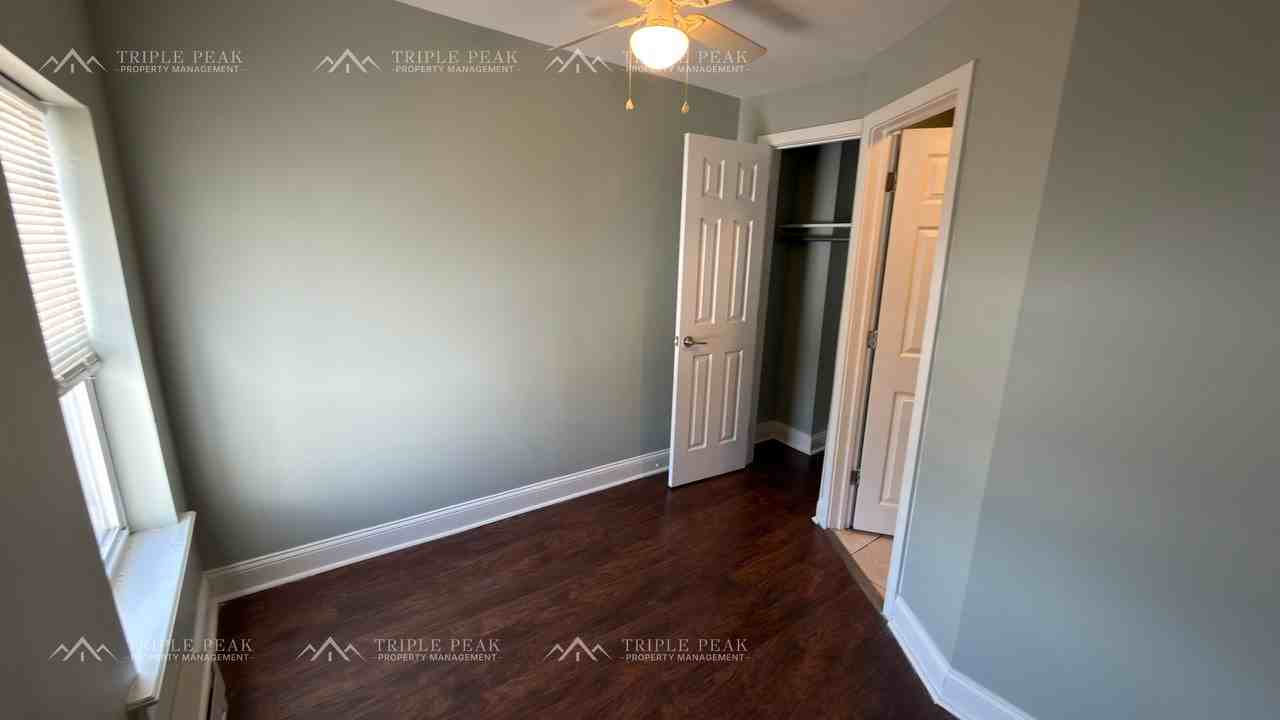 49 N Farson St #3 - Photo 3 of 10