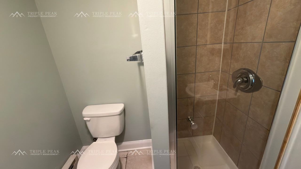 49 N Farson St #3 - Photo 5 of 10