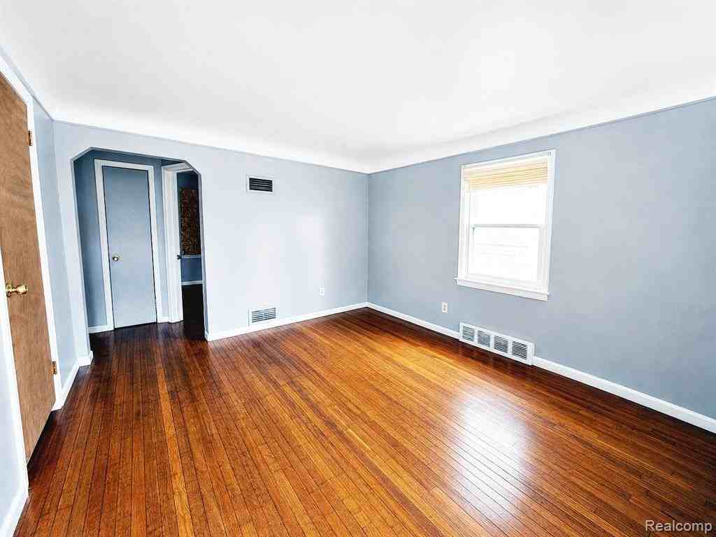 15762 Strathmoor St #1 - Photo 2 of 7