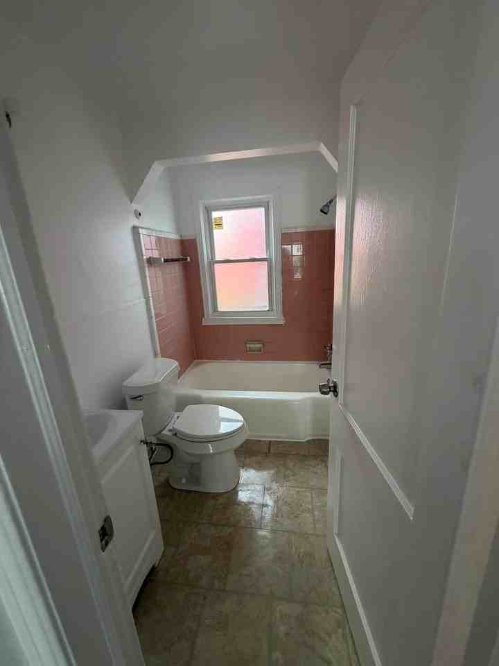 15762 Strathmoor St #1 - Photo 5 of 7