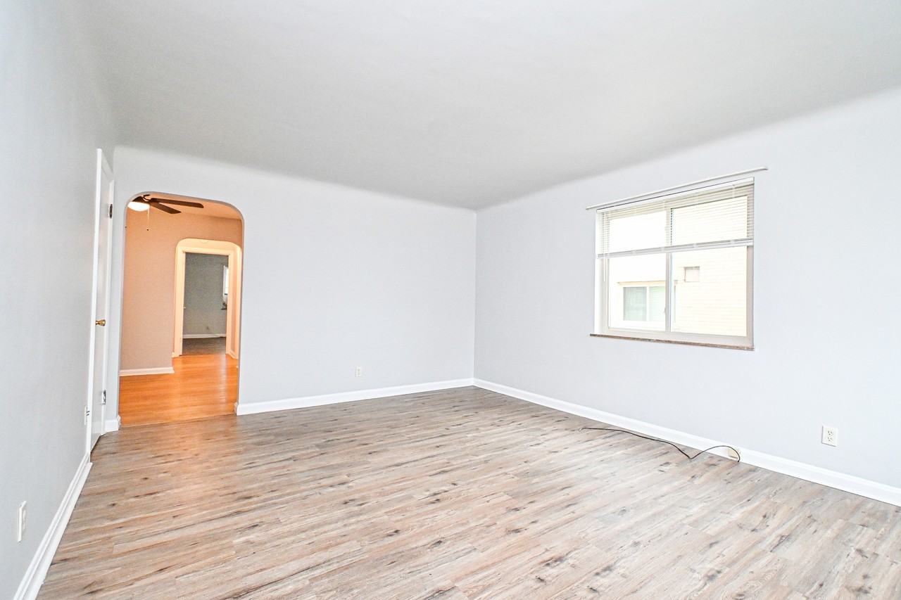 5541 Montgomery Rd #3 - Photo 6 of 27