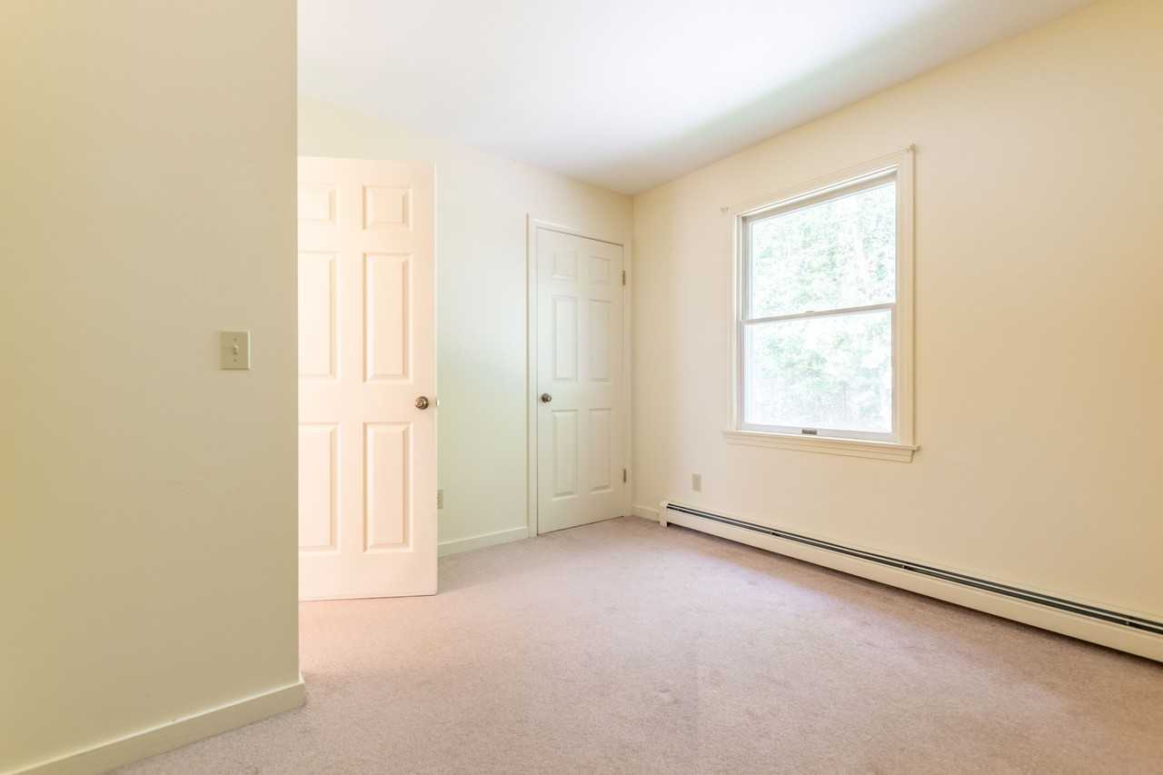 41 Evergreen Rdg #41D - Photo 5 of 7