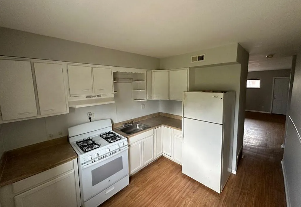 25 S Weyant Ave #25A - Photo 2 of 4