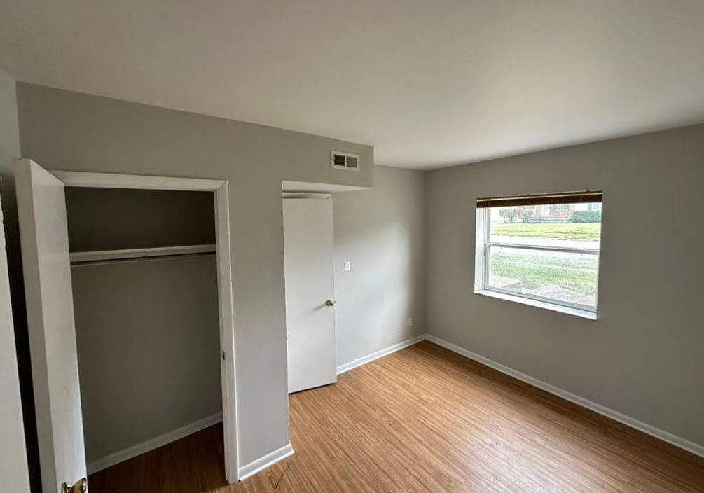 25 S Weyant Ave #25A - Photo 3 of 4