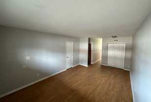25 S Weyant Ave #25D - Photo 1 of 1
