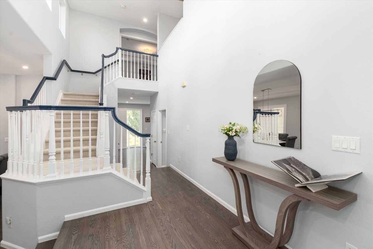 10786 Southhaven Cir - Photo 6 of 50