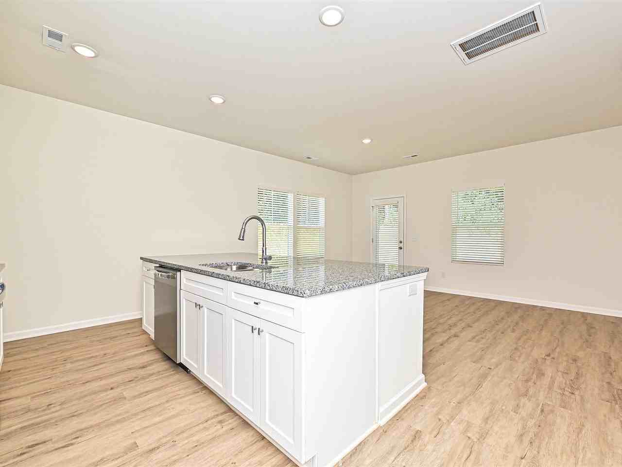 1725 East Cloaninger Avenueunit B #1 - Photo 3 of 23