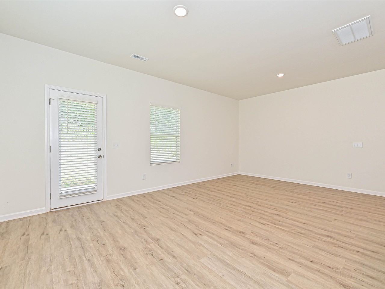 1725 East Cloaninger Avenueunit B #1 - Photo 5 of 23