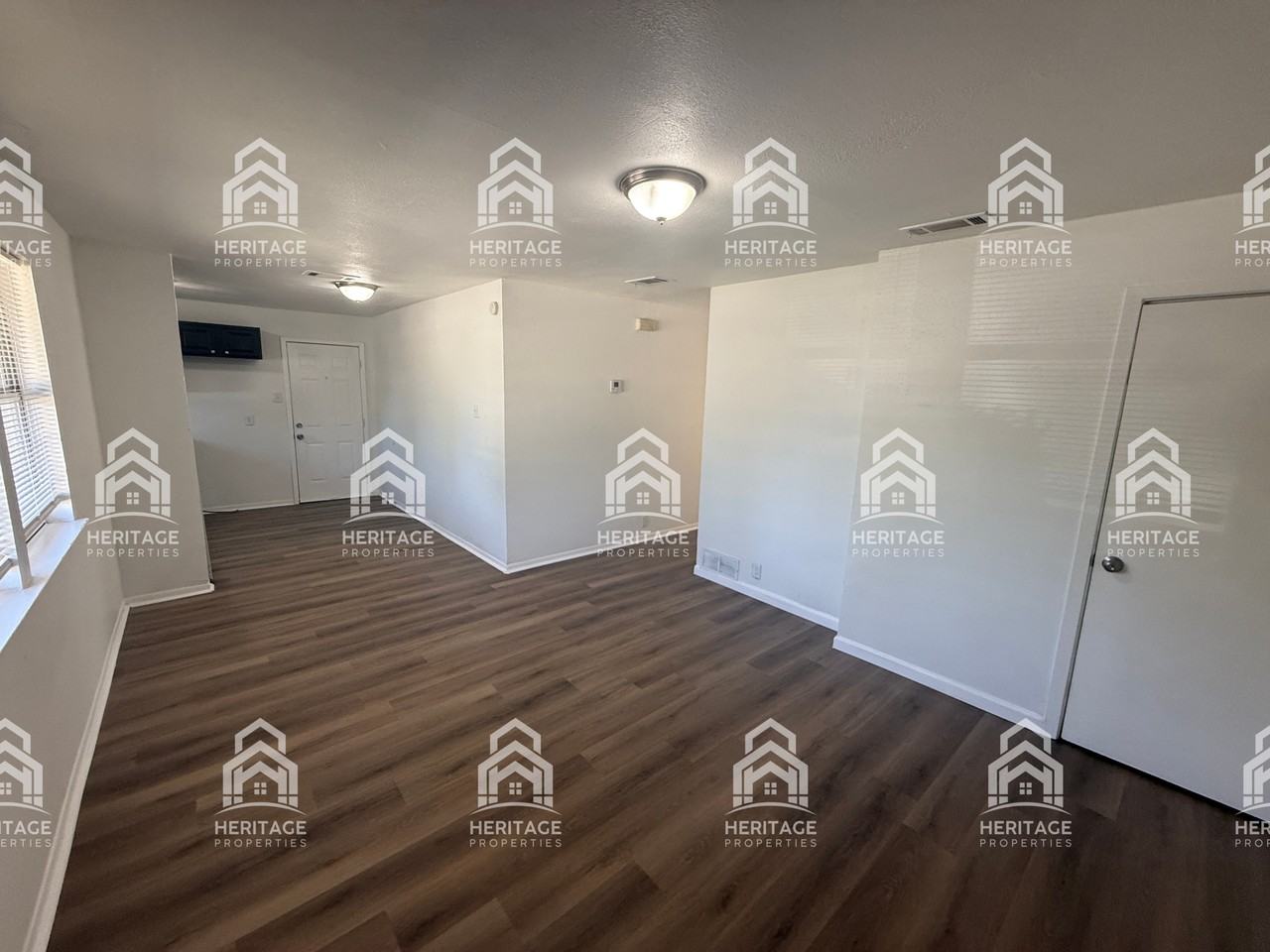 1108 E Inwood Dr #1 - Photo 4 of 14