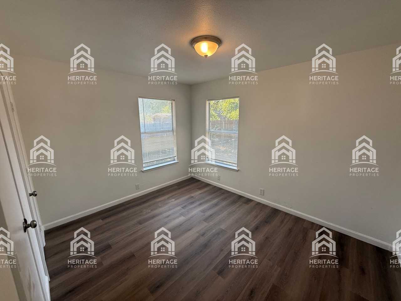 1108 E Inwood Dr #1 - Photo 6 of 14