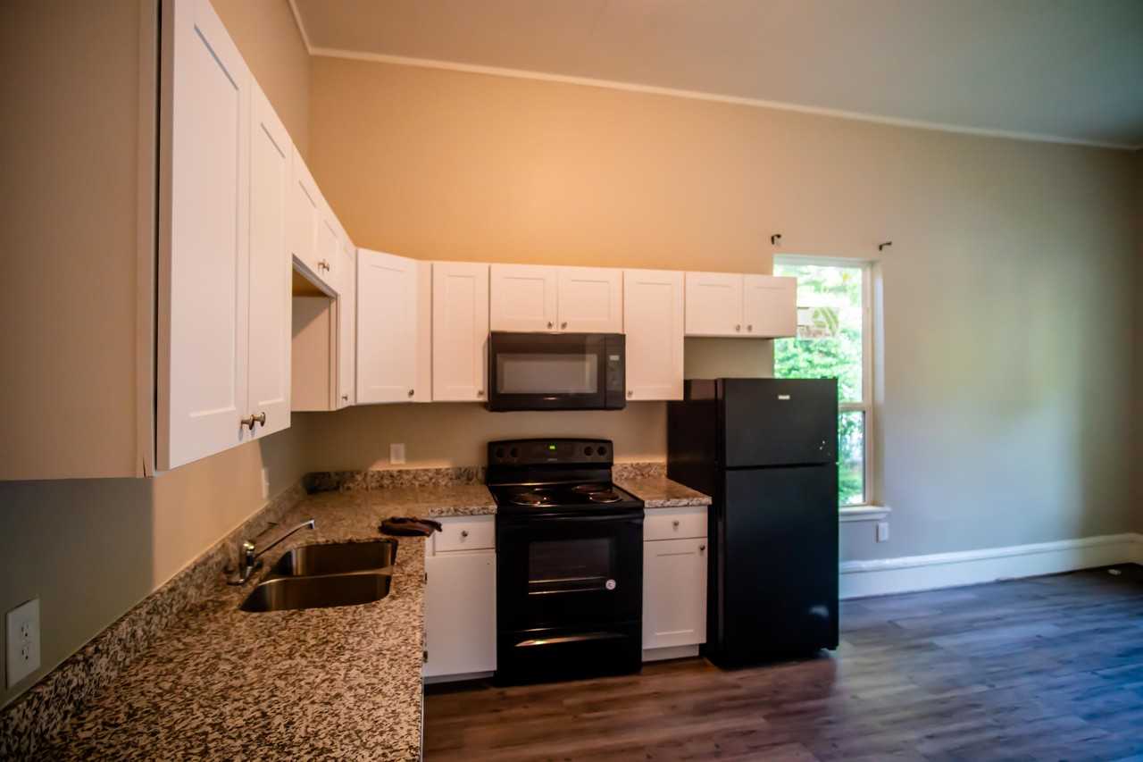 509 5th St #509B - Photo 2 of 7