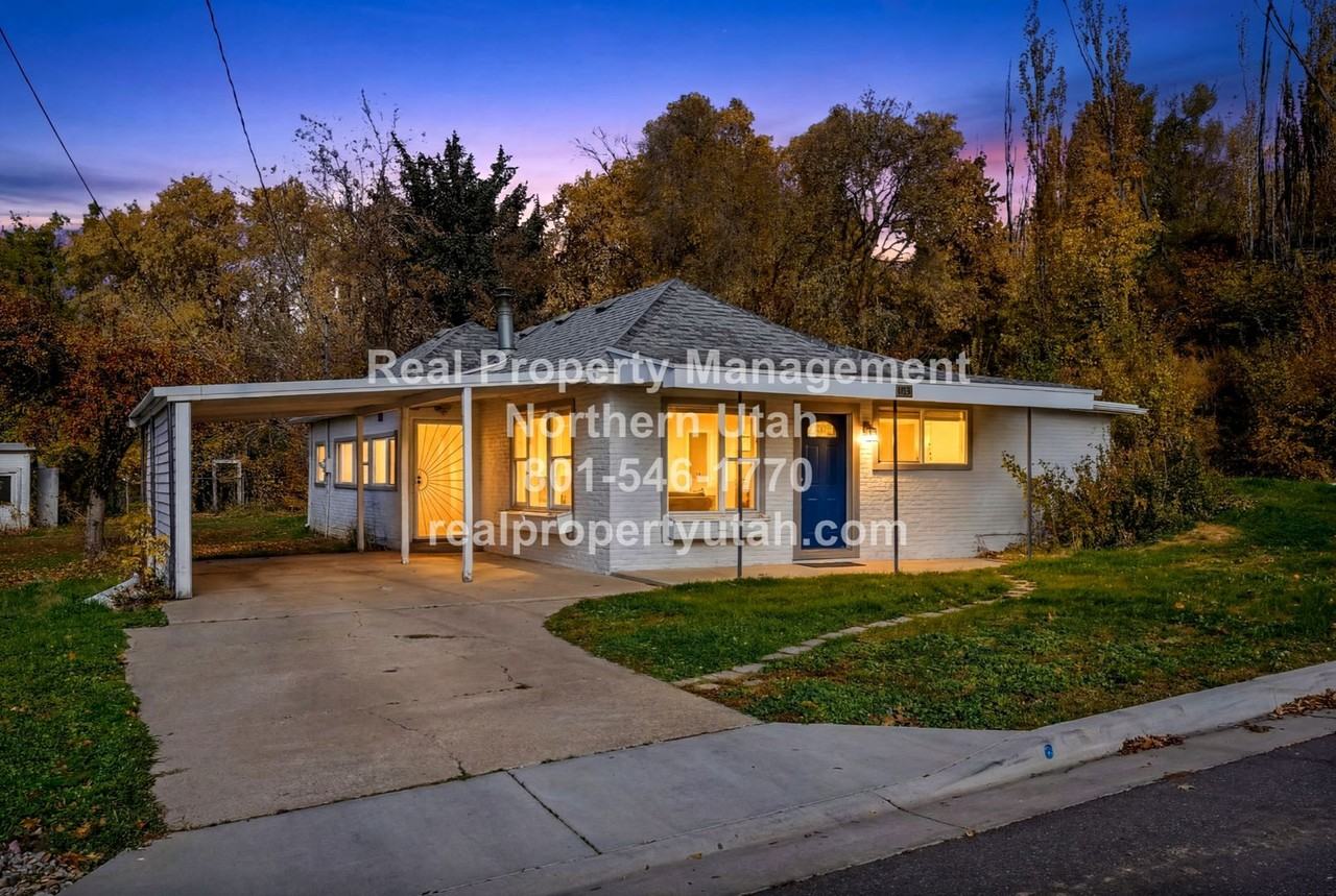 662 4th St - Photo 3 of 28