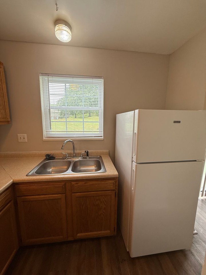 4602 Rolling Ridge Ct - Photo 5 of 15