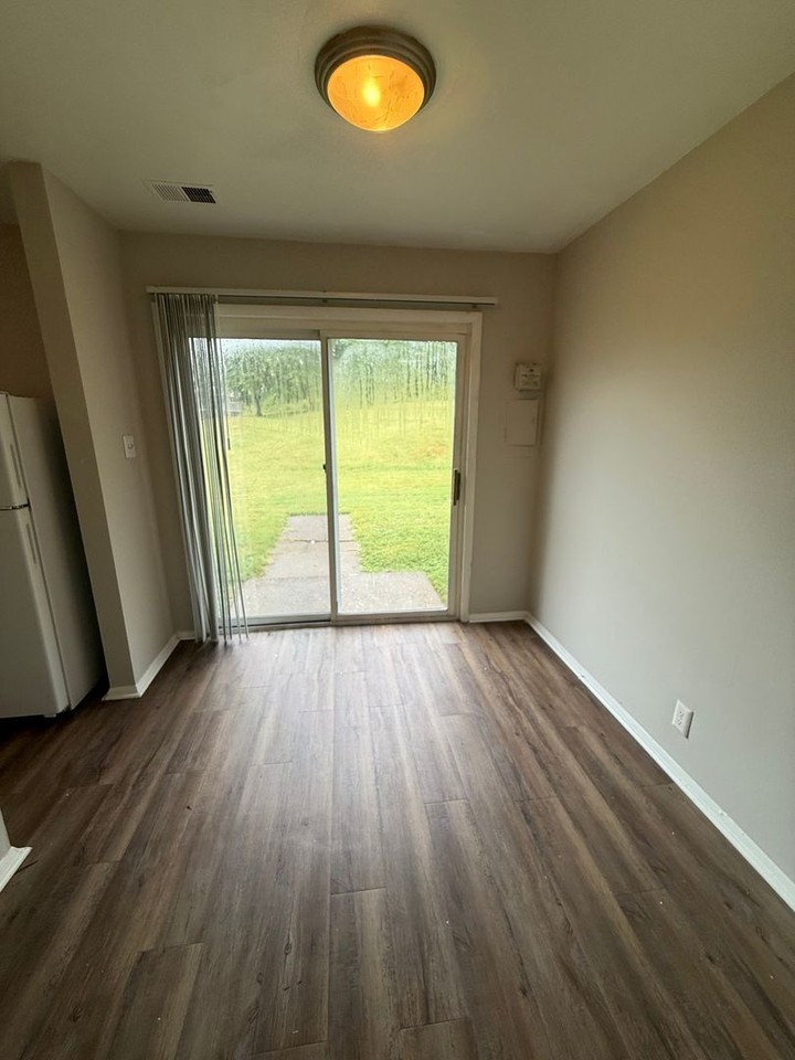 4602 Rolling Ridge Ct - Photo 7 of 15