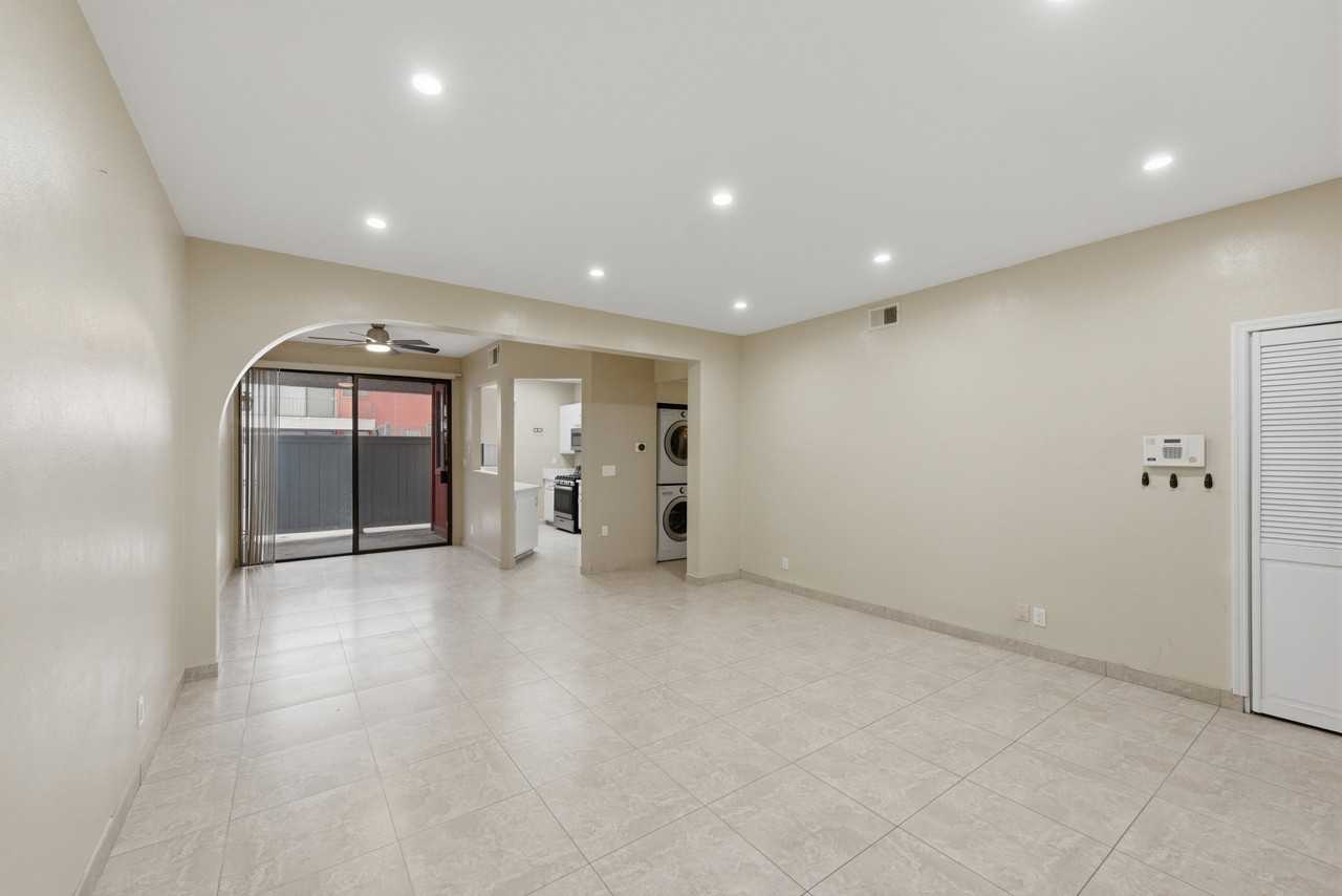 7211 Cozycroft Ave #1 - Photo 5 of 39