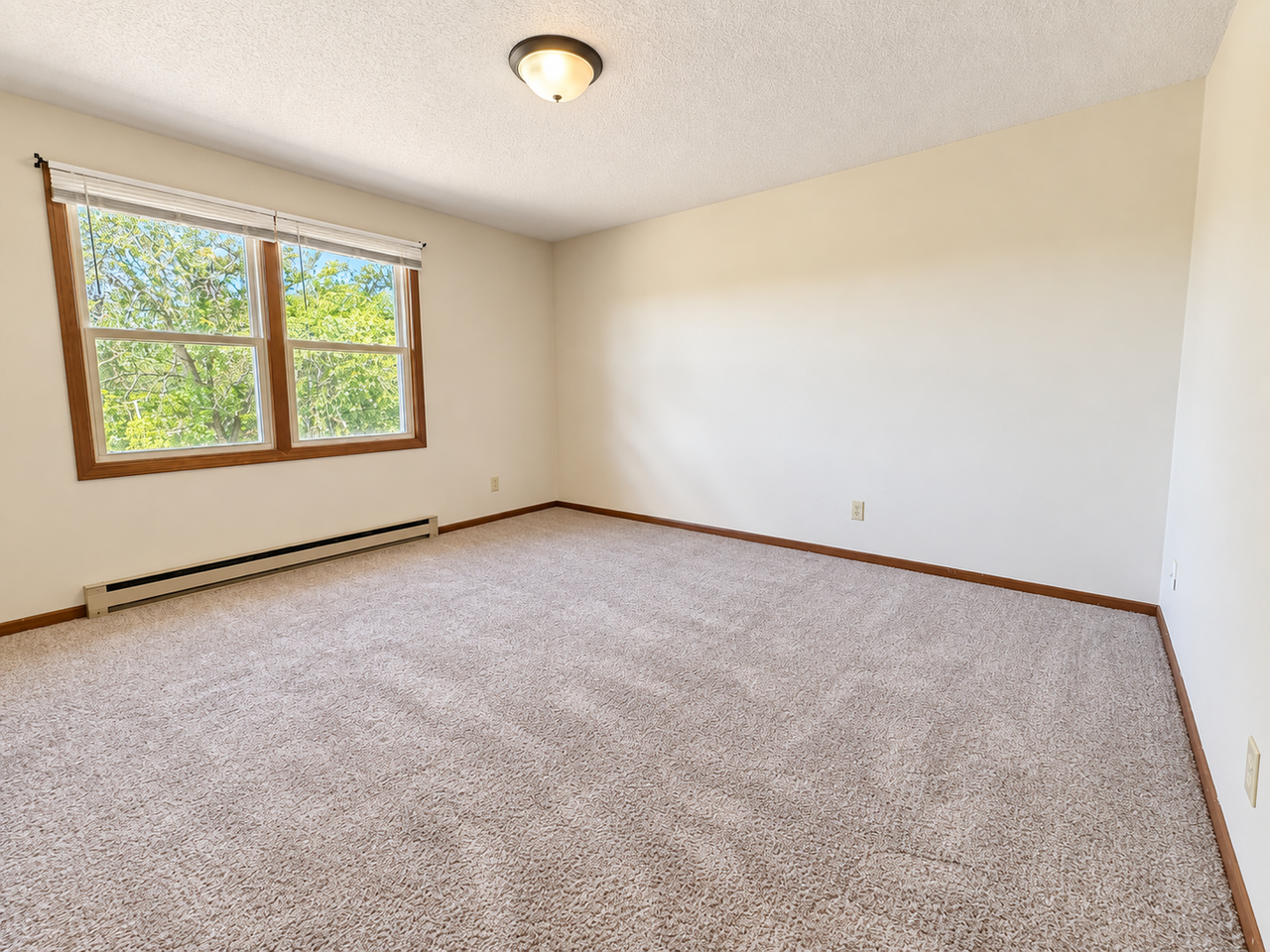 1128 5th St E - Photo 4 of 7
