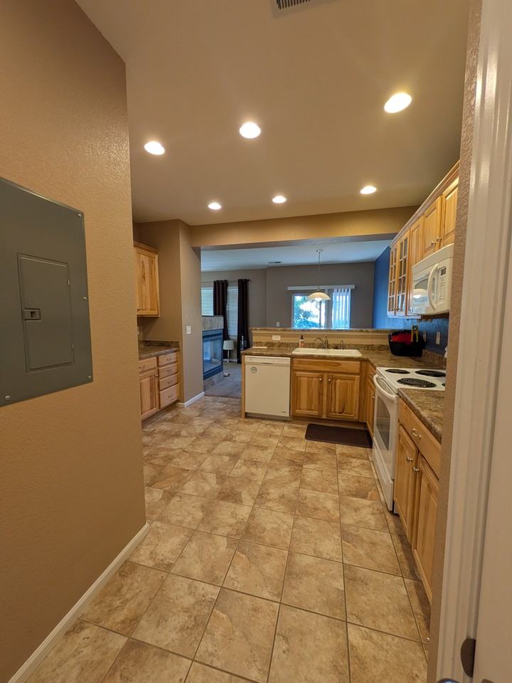 17937 E 104th Way #1 - Photo 6 of 20