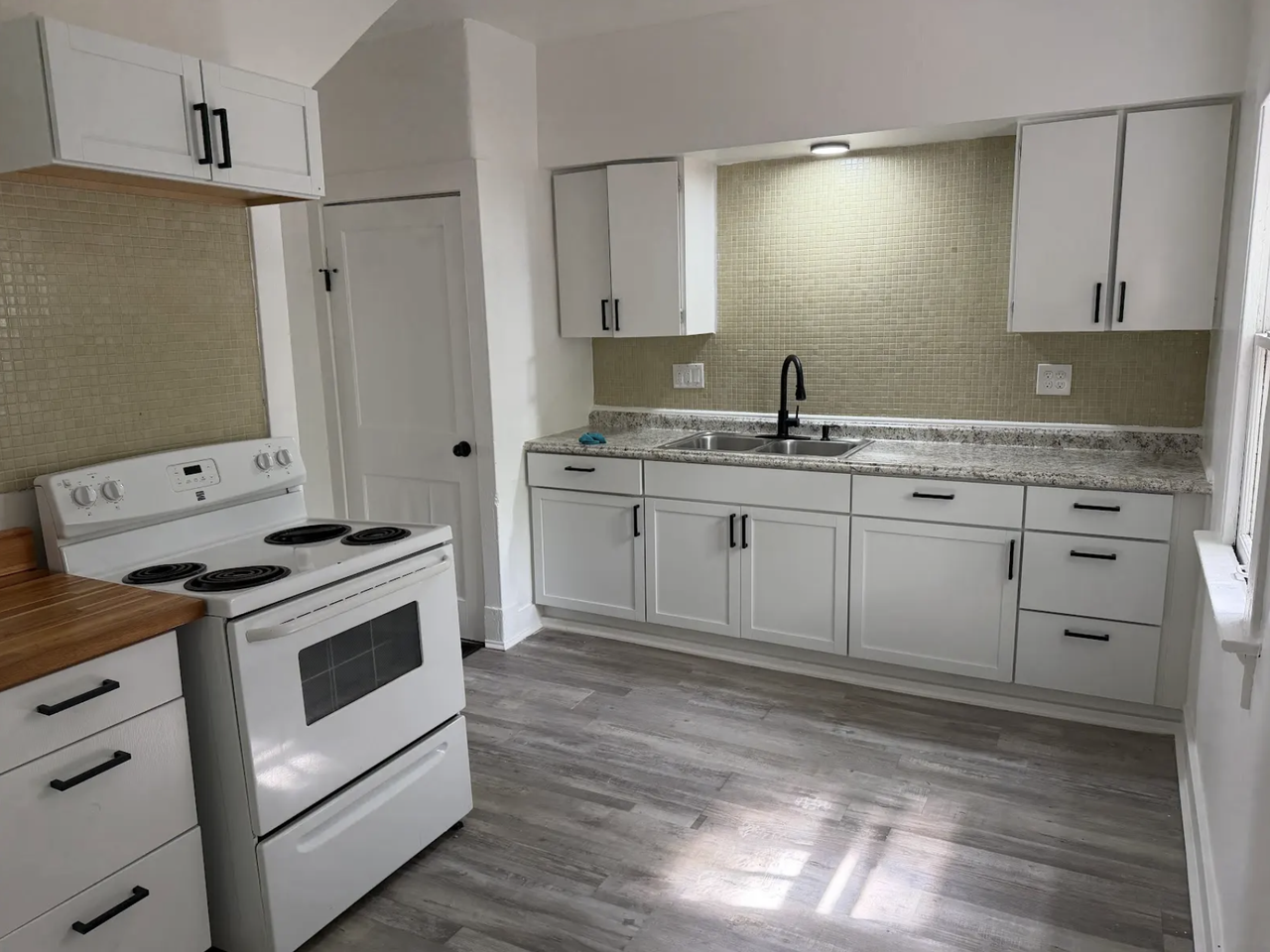 2416 Saint Charles Ave #2416 - Photo 5 of 9