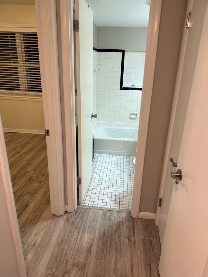 1952 Calmar St #104 - Photo 6 of 10