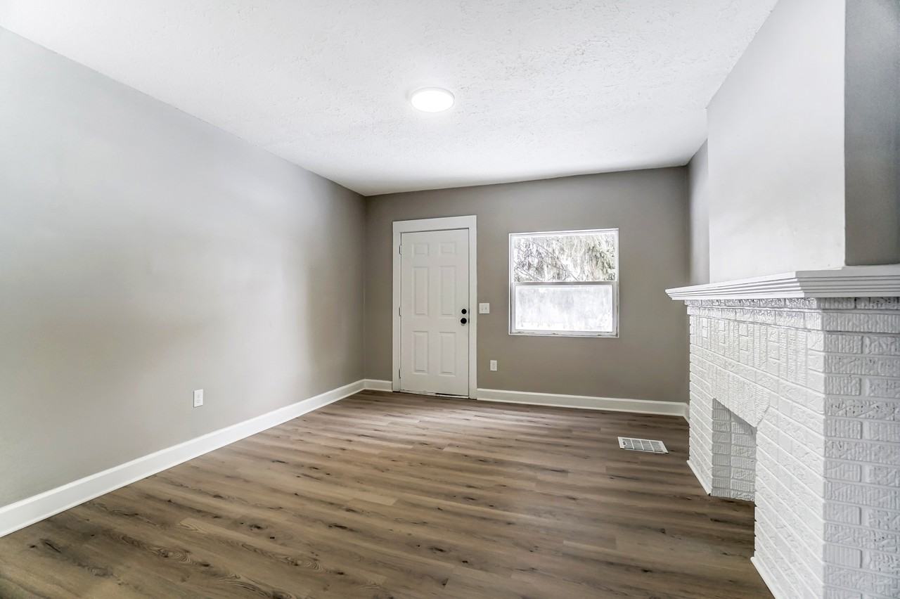 1081 S Champion Ave #1081
