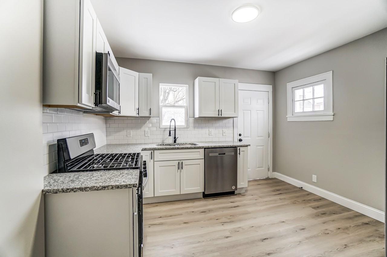 1081 S Champion Ave #1081 - Photo 5 of 21