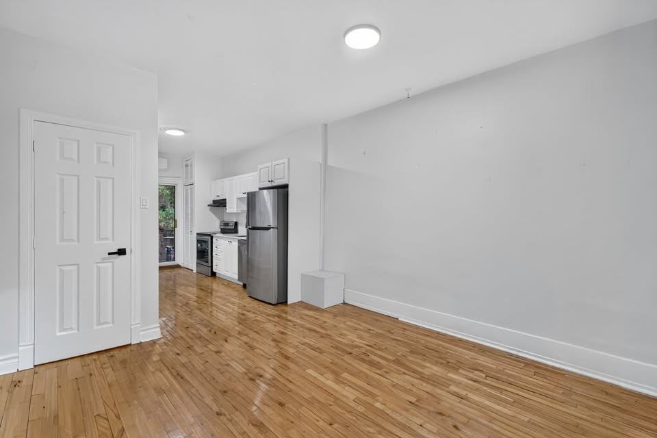 5208 Avenue des Érables #1 - Photo 2 of 14