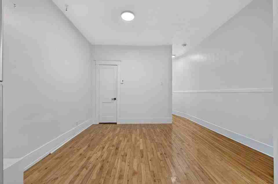 5208 Avenue des Érables #1 - Photo 6 of 14