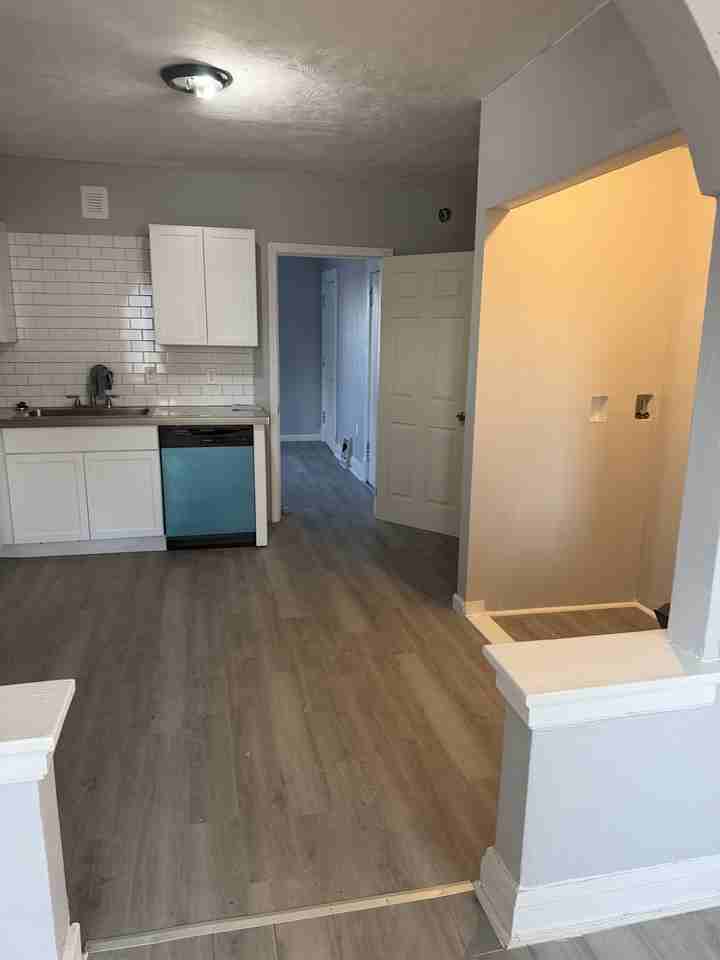 4704 Greer Ave #2 - Photo 4 of 12