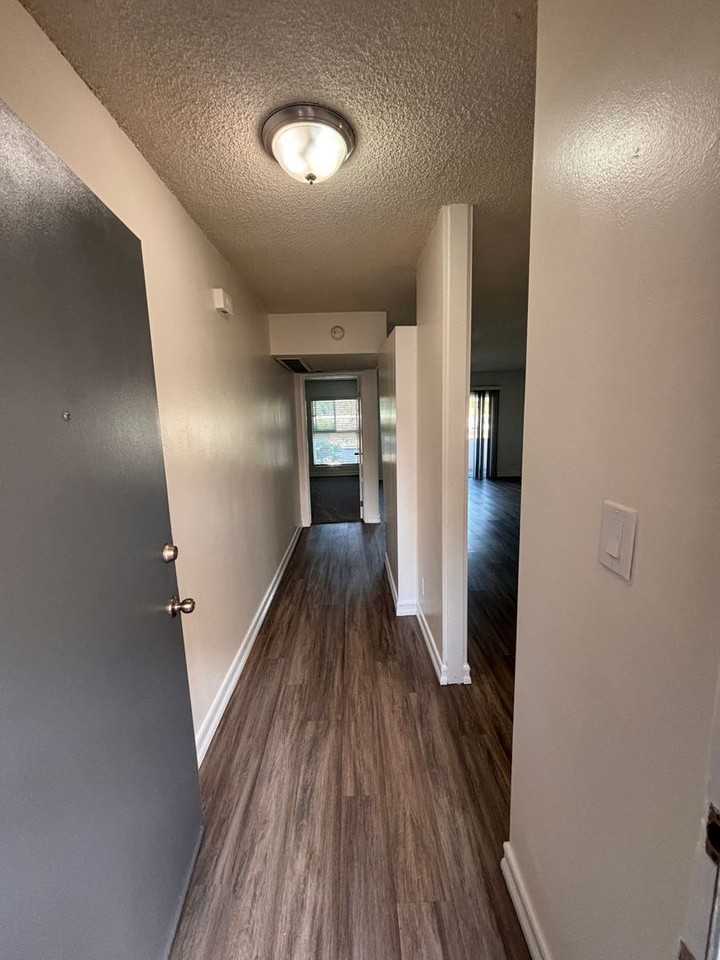 University Terrace Apartments - Photo 4 of 46