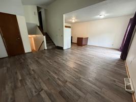 featured image of 913 Harbor House Dr