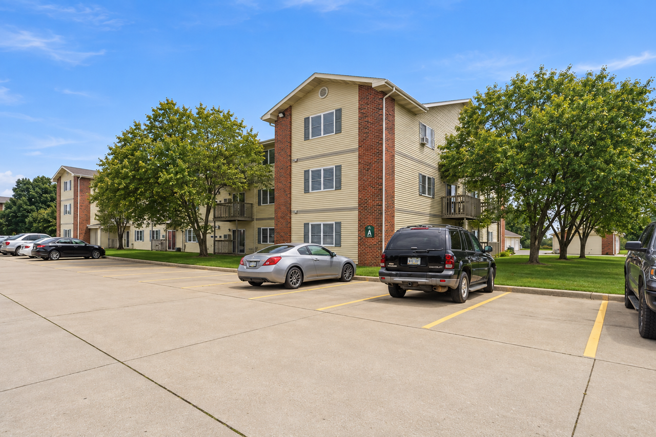 Rolling Meadows Apartments - Photo 3 of 32