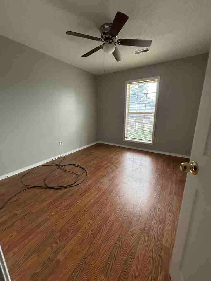 221 N College St #A - Photo 6 of 8
